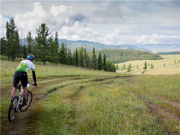 Mongolia cycling holiday