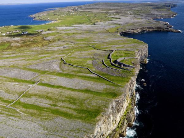 Burren Way cycling tour in West Ireland